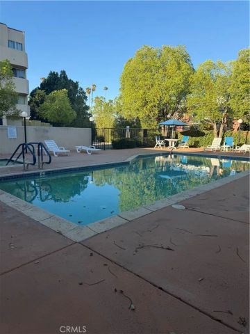 19350 Sherman, Los Angeles, CA 91335