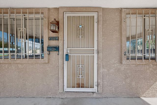 2905 Burton Avenue SE, Albuquerque, NM 87106