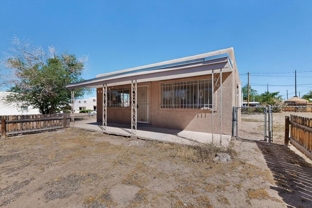 2905 Burton Avenue SE, Albuquerque, NM 87106