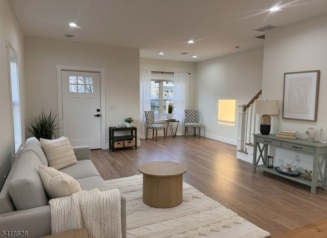 2 Fairview Ave, Somerville Boro, NJ 08876