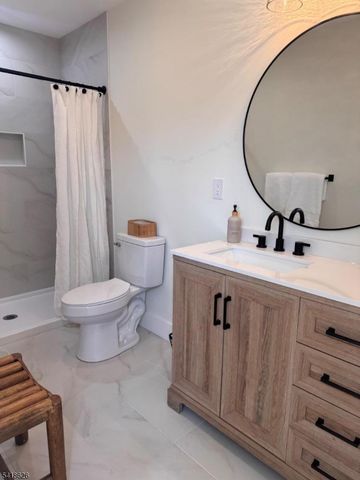 2 Fairview Ave, Somerville Boro, NJ 08876