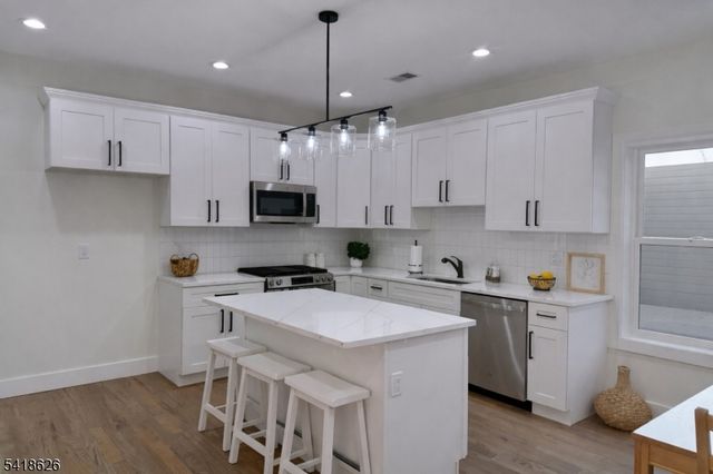 2 Fairview Ave, Somerville Boro, NJ 08876