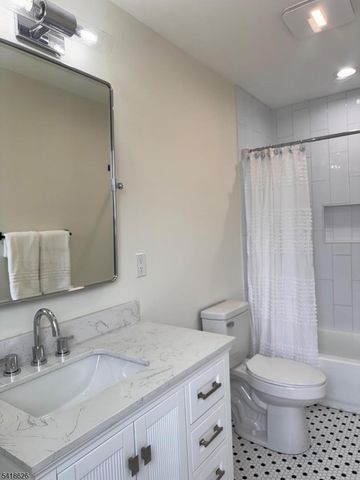 2 Fairview Ave, Somerville Boro, NJ 08876