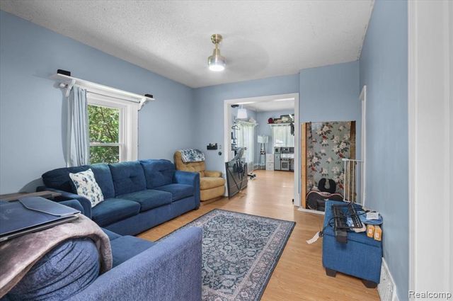236 Lynn Street, Flushing, MI 48433