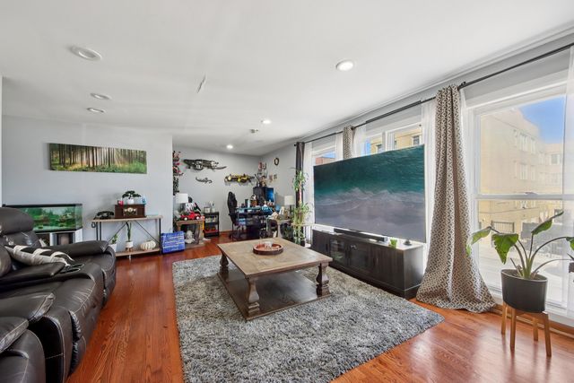 5037-39 W Diversey Avenue, Chicago, IL 60639