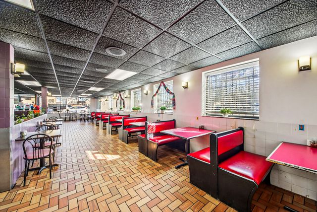 5037-39 W Diversey Avenue, Chicago, IL 60639