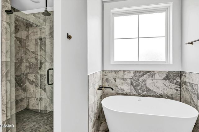 2410 IRON FORGE WAY, Sevierville, TN 37876