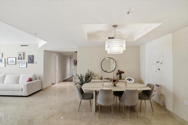 801 Brickell Key Blvd 409, Miami, FL 33131