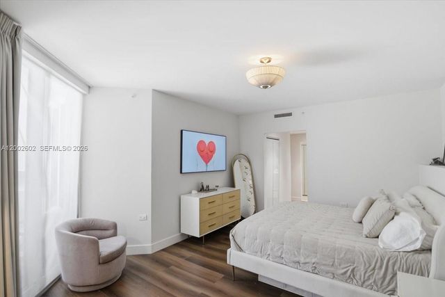 801 Brickell Key Blvd 409, Miami, FL 33131