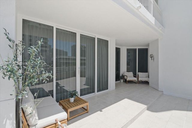 801 Brickell Key Blvd 409, Miami, FL 33131