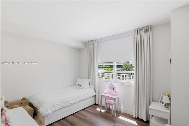 801 Brickell Key Blvd 409, Miami, FL 33131