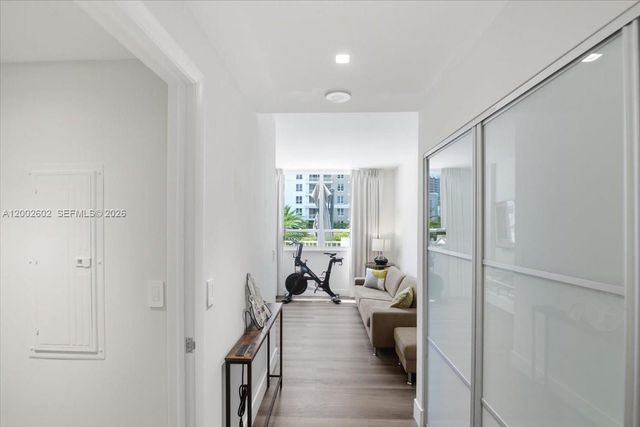 801 Brickell Key Blvd 409, Miami, FL 33131