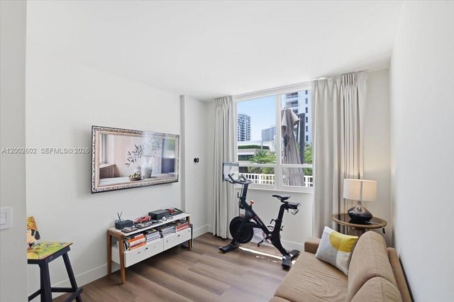 801 Brickell Key Blvd 409, Miami, FL 33131