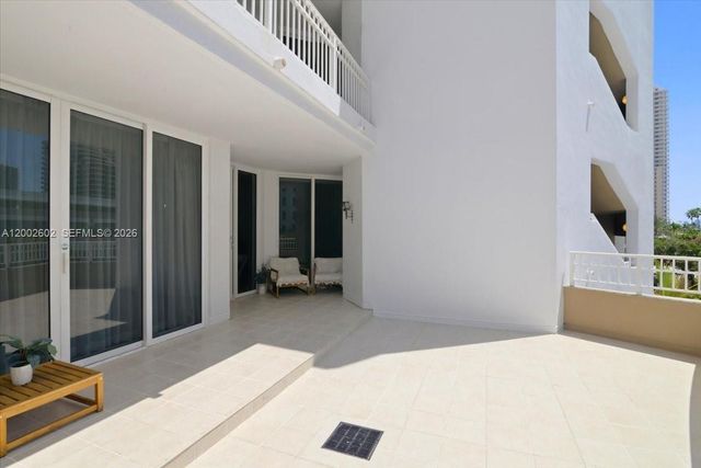 801 Brickell Key Blvd 409, Miami, FL 33131