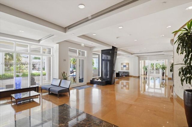 801 Brickell Key Blvd 409, Miami, FL 33131