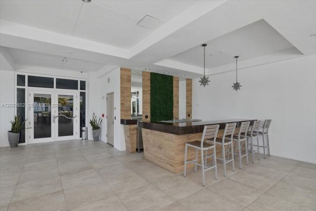 801 Brickell Key Blvd 409, Miami, FL 33131