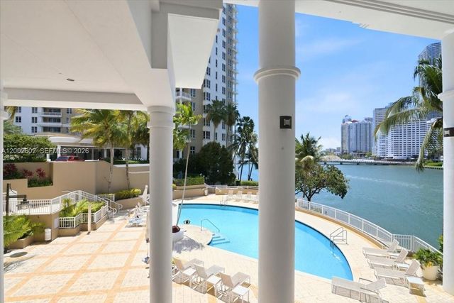 801 Brickell Key Blvd 409, Miami, FL 33131