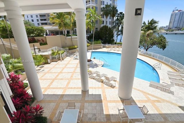 801 Brickell Key Blvd 409, Miami, FL 33131
