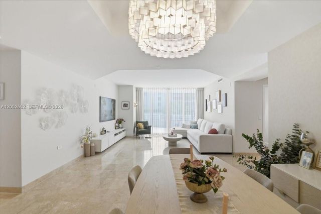 801 Brickell Key Blvd 409, Miami, FL 33131