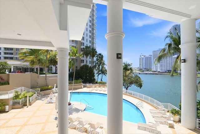 801 Brickell Key Blvd 409, Miami, FL 33131