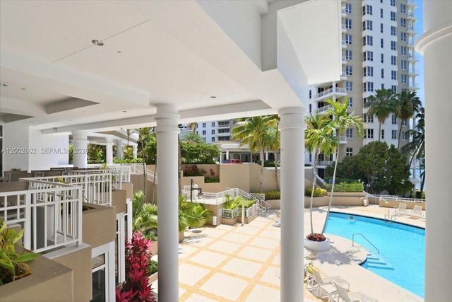 801 Brickell Key Blvd 409, Miami, FL 33131
