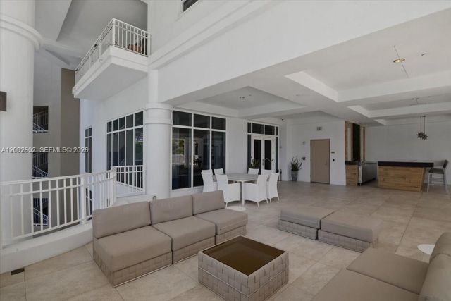 801 Brickell Key Blvd 409, Miami, FL 33131