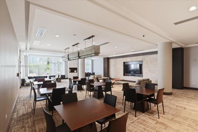 801 Brickell Key Blvd 409, Miami, FL 33131