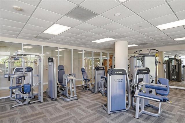 801 Brickell Key Blvd 409, Miami, FL 33131