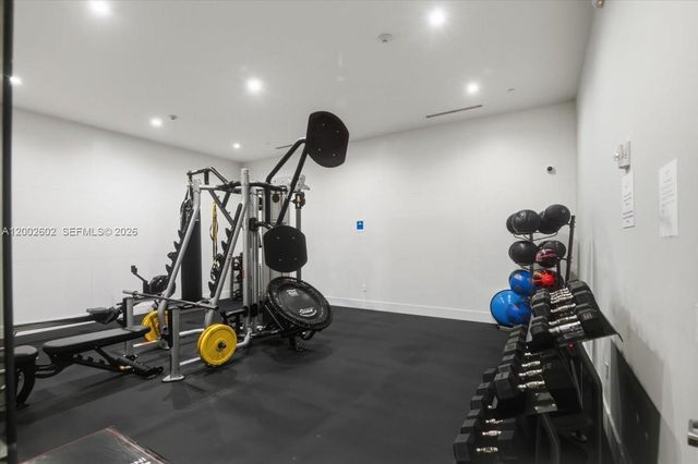 801 Brickell Key Blvd 409, Miami, FL 33131
