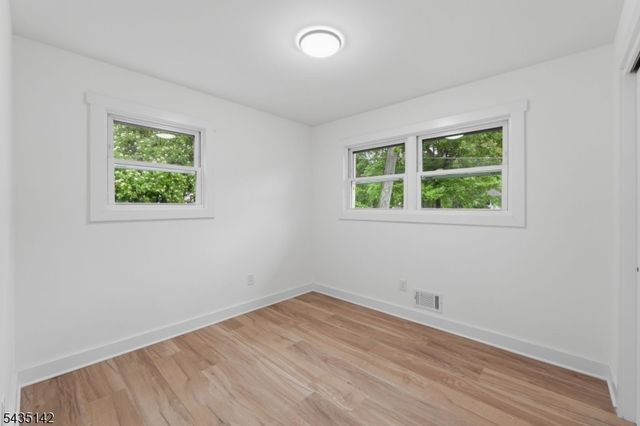 36 Ruth St, Hopatcong Boro, NJ 07874