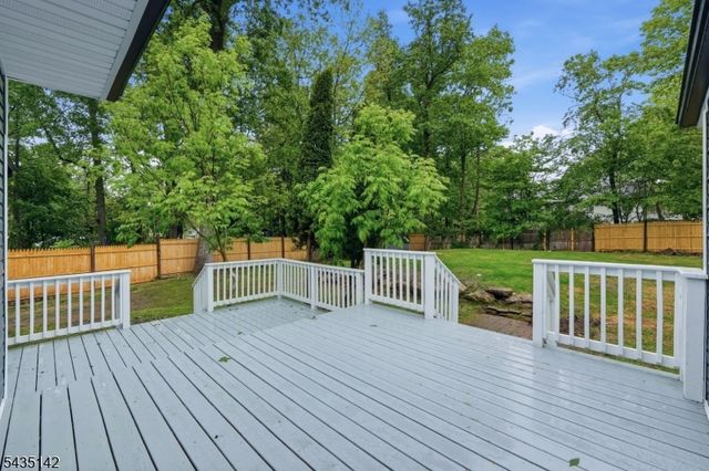 36 Ruth St, Hopatcong Boro, NJ 07874
