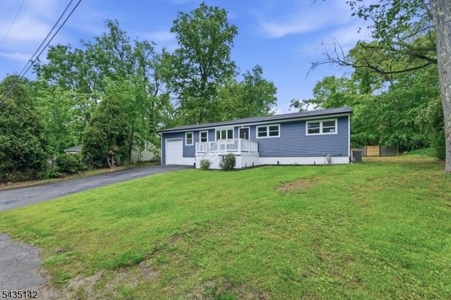 36 Ruth St, Hopatcong Boro, NJ 07874
