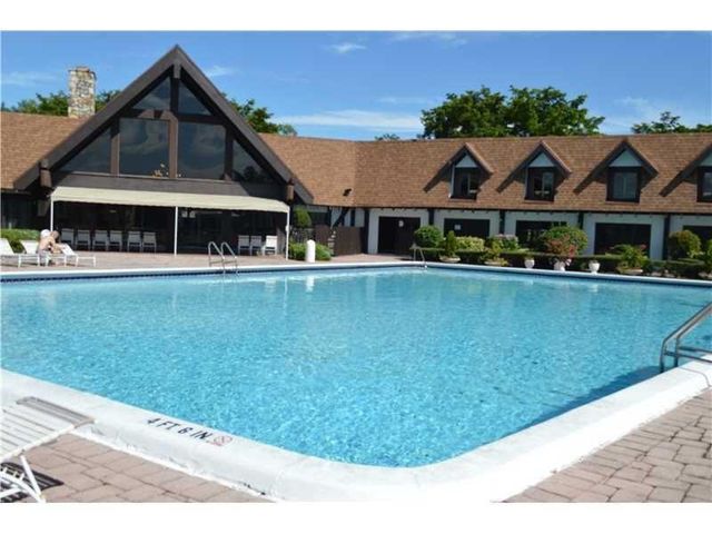 3740 Inverrary Drive 3g, Lauderhill, FL 33319