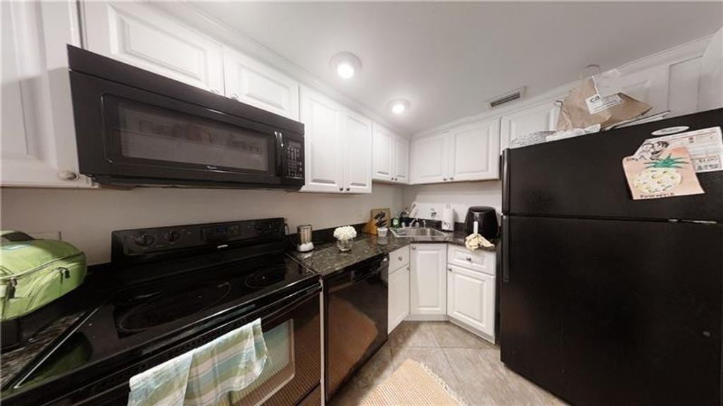 3740 Inverrary Drive 3g, Lauderhill, FL 33319