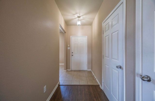 1604 Queens Brook Court, Fort Worth, TX 76140