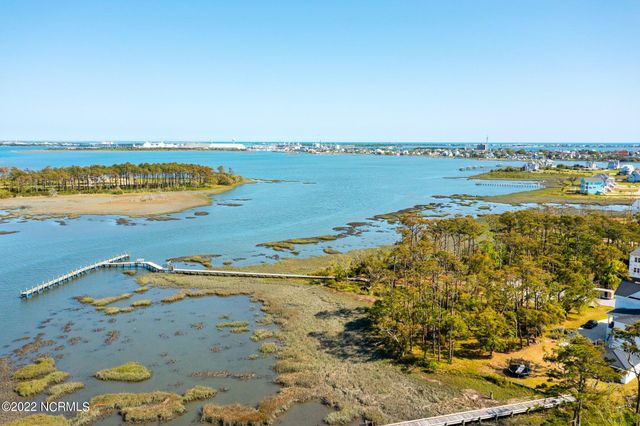 1402 Mainsail Road, Morehead City, NC 28557