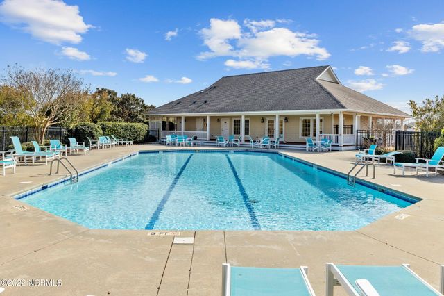 1402 Mainsail Road, Morehead City, NC 28557