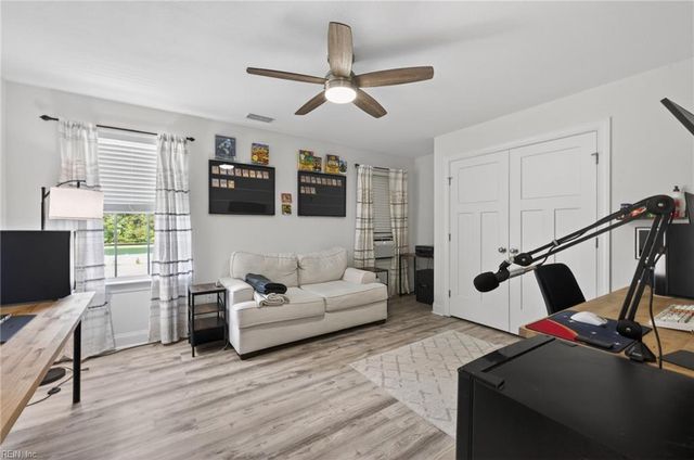 120 Rosedale DR, Moyock, NC 27958