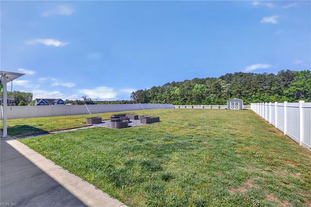 120 Rosedale DR, Moyock, NC 27958