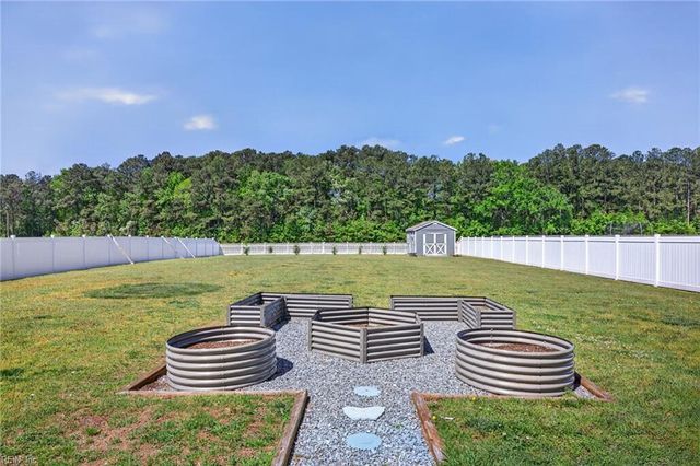 120 Rosedale DR, Moyock, NC 27958