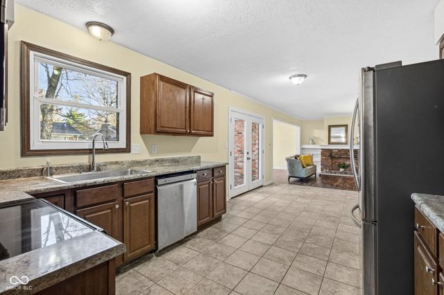 614 Forest Ridge Drive, Noblesville, IN 46060