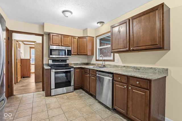 614 Forest Ridge Drive, Noblesville, IN 46060