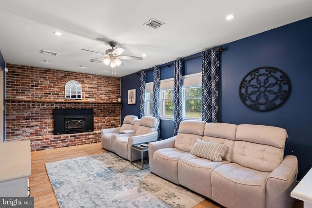 735 CHAMPLAIN DR, King Of Prussia, PA 19406