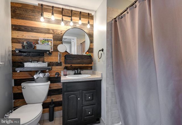 735 CHAMPLAIN DR, King Of Prussia, PA 19406