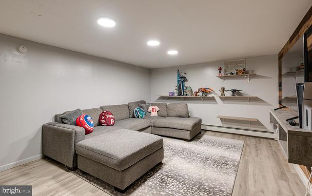 735 CHAMPLAIN DR, King Of Prussia, PA 19406