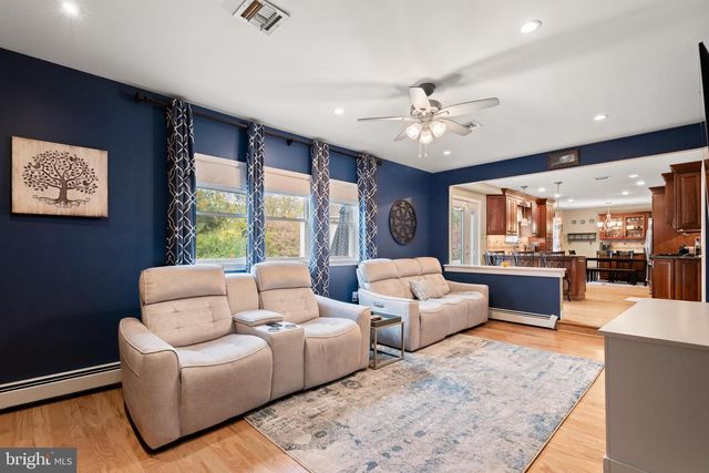 735 CHAMPLAIN DR, King Of Prussia, PA 19406