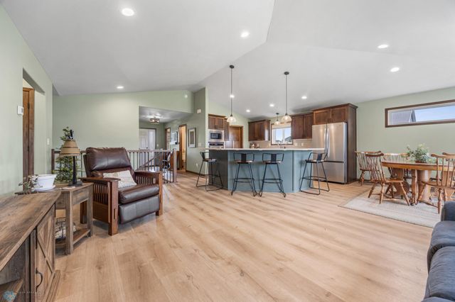 974 50th Avenue W, West Fargo, ND 58078