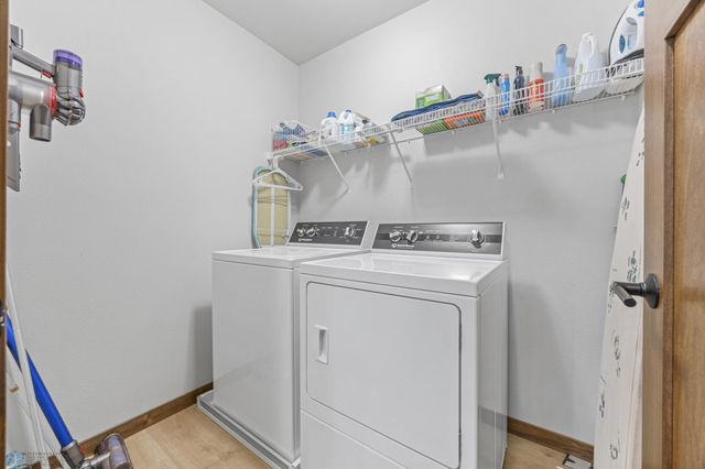 974 50th Avenue W, West Fargo, ND 58078