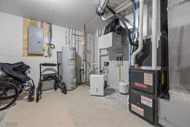 974 50th Avenue W, West Fargo, ND 58078