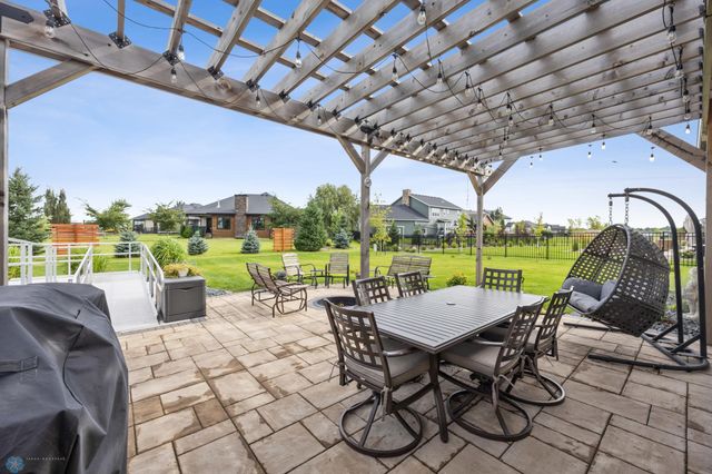 974 50th Avenue W, West Fargo, ND 58078